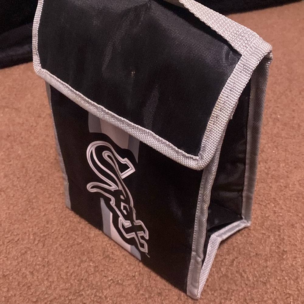 White Socks Lunchbox - Picture 2 of 2